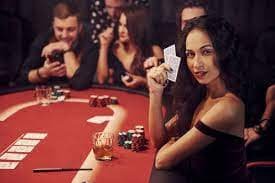 Meja Casino Hold'em langsung di nonogram dengan dealer profesional dan kartu HD